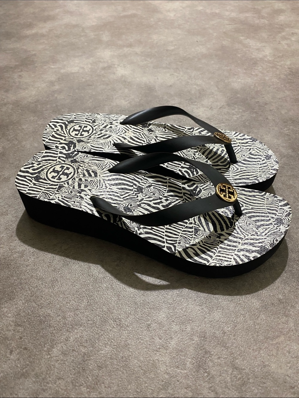 Tory Burch Wedge Platform Thong Sandal Size 8.5